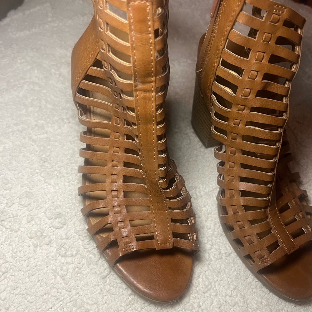 Women's Tan Strappy Heeled Sandals